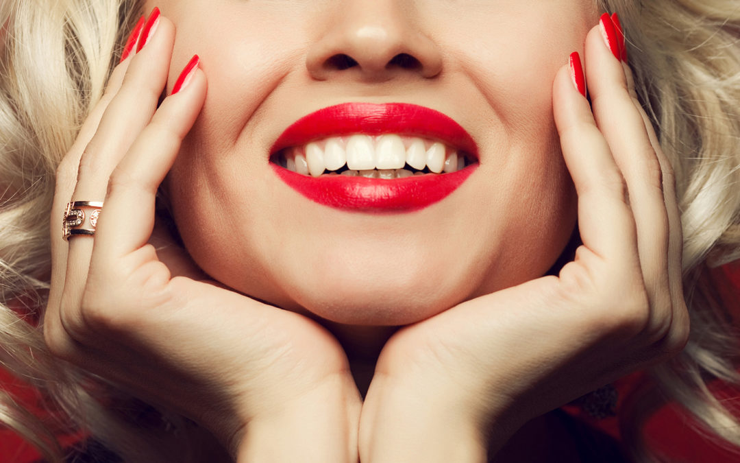 Ask Your Ennis Cosmetic Dentist: Smile Makeovers Aren’t Just for the Stars