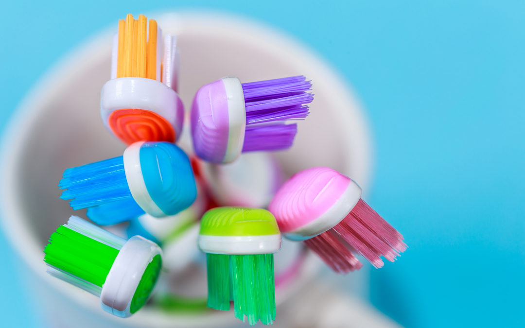 Ask Your Ennis Dentist: How to Choose the Best Toothbrush